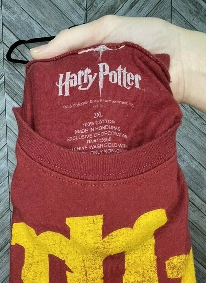 Harry Potter Red w Yellow Letters Muggle T-Shirt 100% Cotton, XL/XXL - Picture 2 of 3